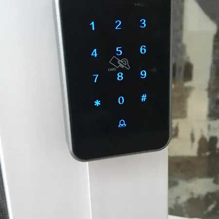 Coresi Хостел *